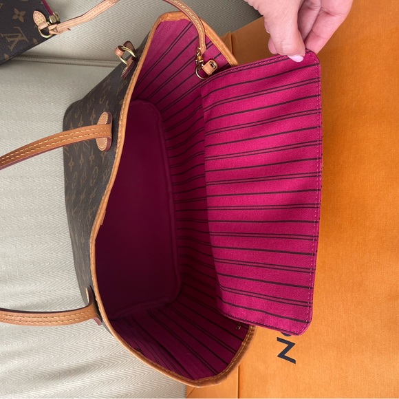 Louis Vuitton Neverfull PM with ORIGINAL BOX, BAG, DUST-BAG, RIBBON & RECEIPT. - Picture 13 of 16